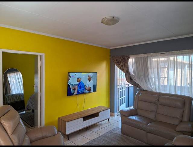 2 BEDROOM APARTMENT FOR SALE IN ANDEON